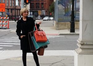 Read more about the article Salute to National Handbag Day